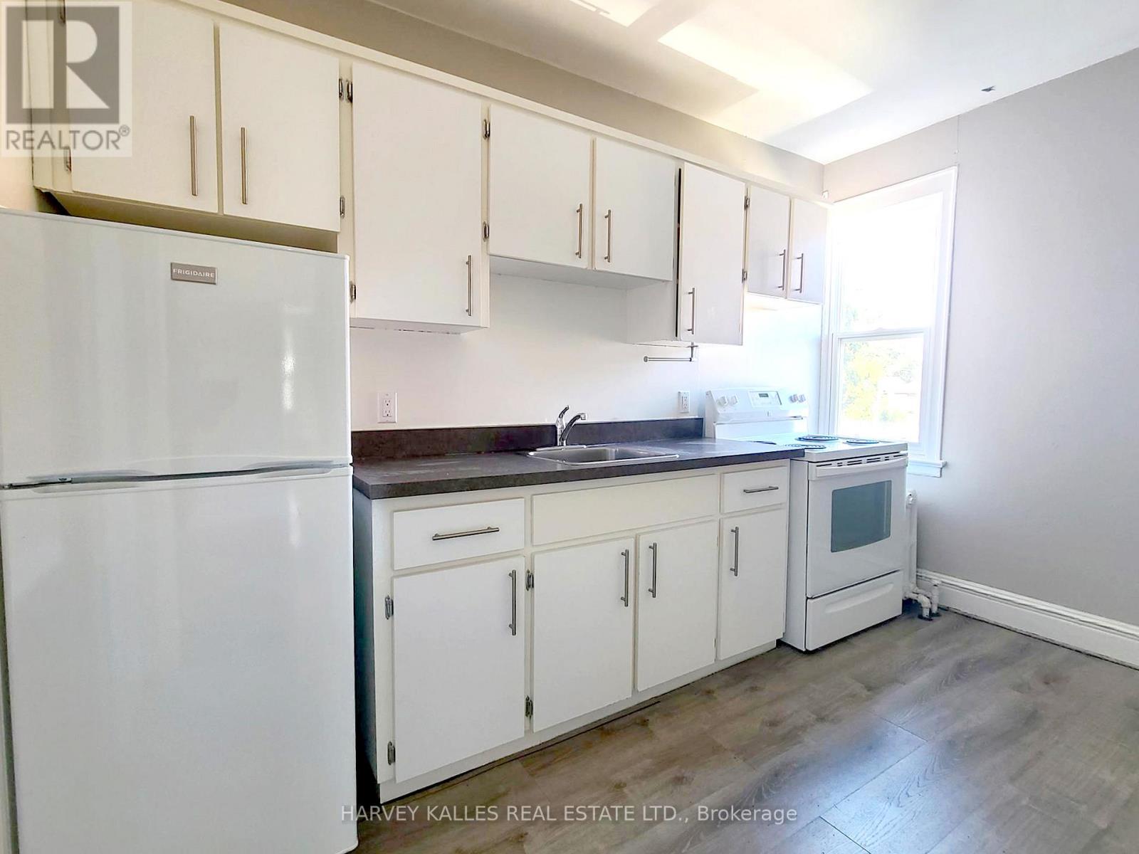 5 - 1 Brookdale Avenue, Toronto, Ontario  M5M 1P2 - Photo 9 - C12397447
