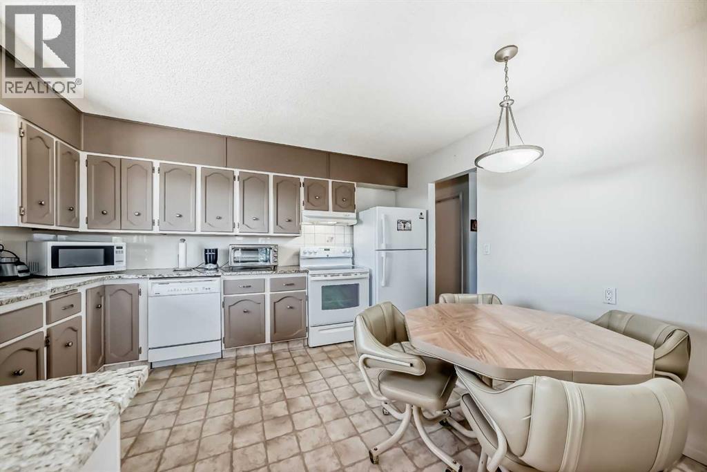 131 Ranchlands Court Nw, Calgary, Alberta  T3G 1N8 - Photo 6 - A2249979