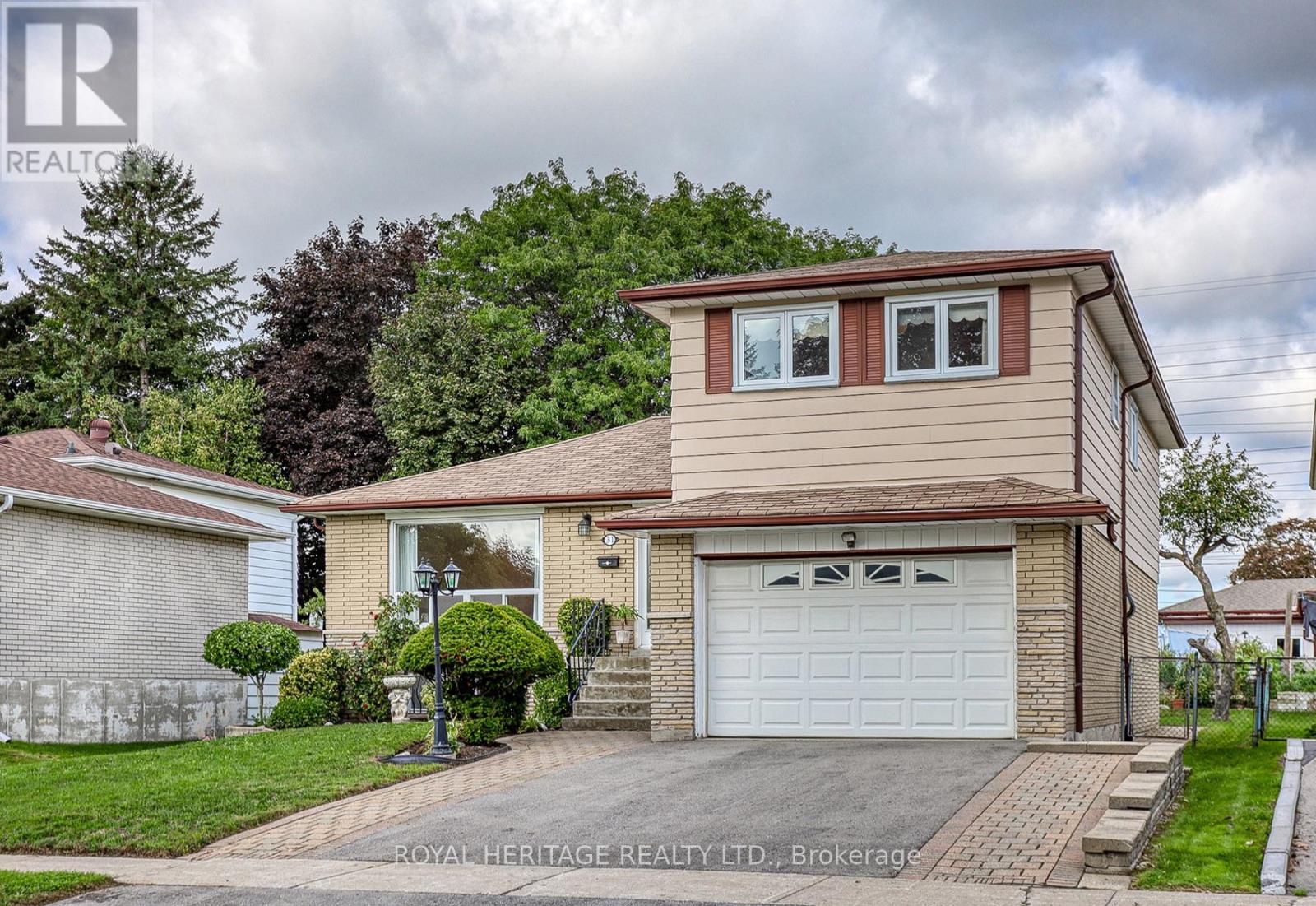 31 Purpledusk Trail, Toronto, Ontario  M1E 4C6 - Photo 2 - E12433134