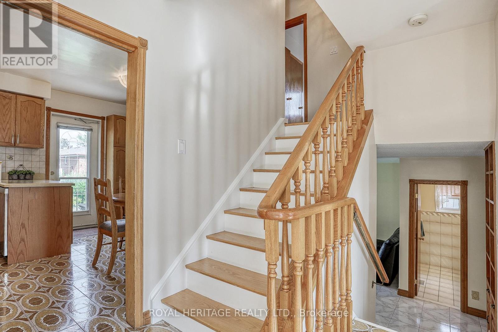 31 Purpledusk Trail, Toronto, Ontario  M1E 4C6 - Photo 21 - E12433134