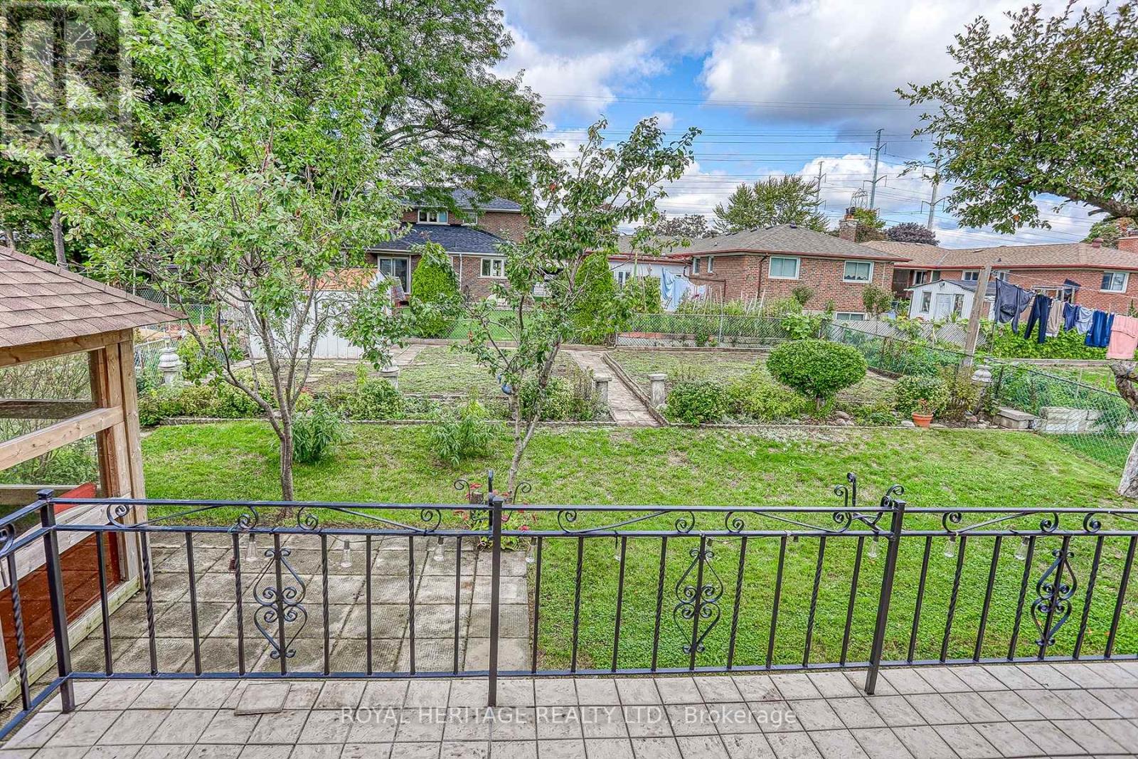 31 Purpledusk Trail, Toronto, Ontario  M1E 4C6 - Photo 32 - E12433134