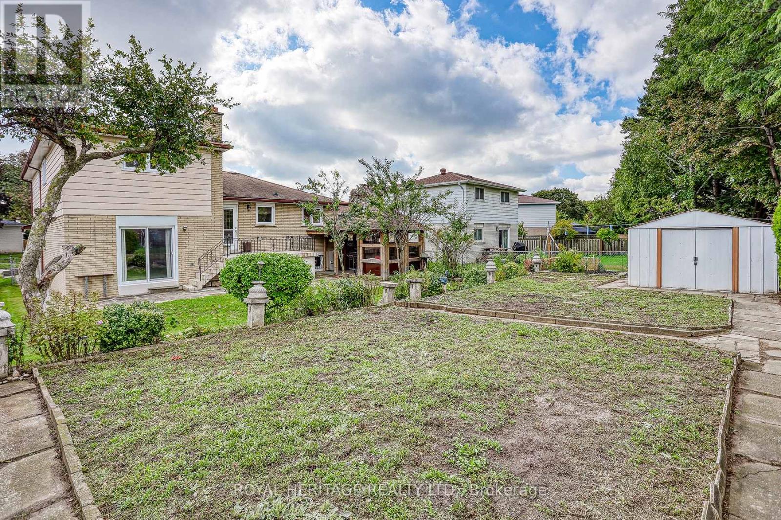 31 Purpledusk Trail, Toronto, Ontario  M1E 4C6 - Photo 35 - E12433134