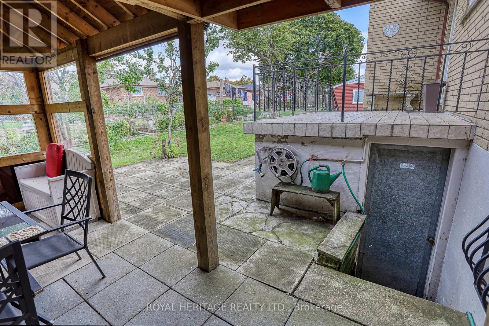 31 Purpledusk Trail, Toronto, Ontario  M1E 4C6 - Photo 37 - E12433134