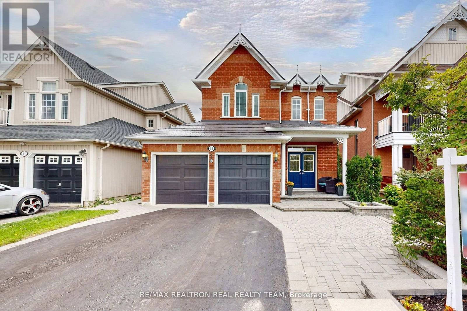 89 CACHET BOULEVARD, Whitby, Ontario