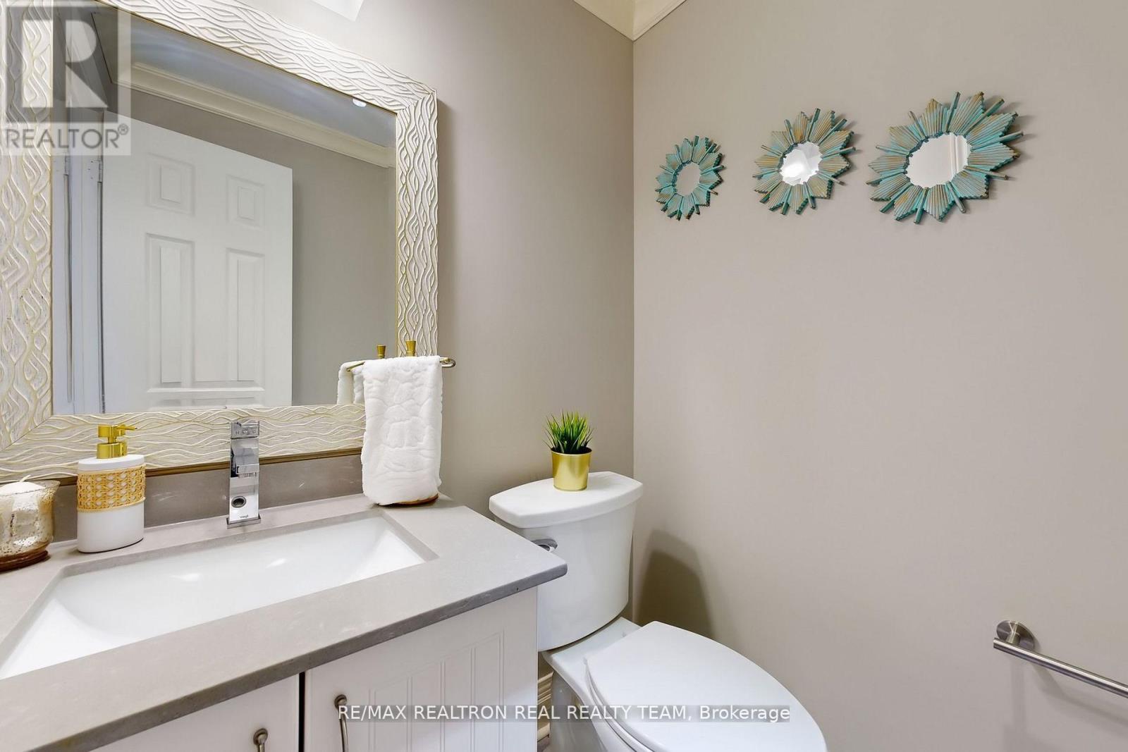 89 Cachet Boulevard, Whitby, Ontario  L1M 2E2 - Photo 19 - E12433146