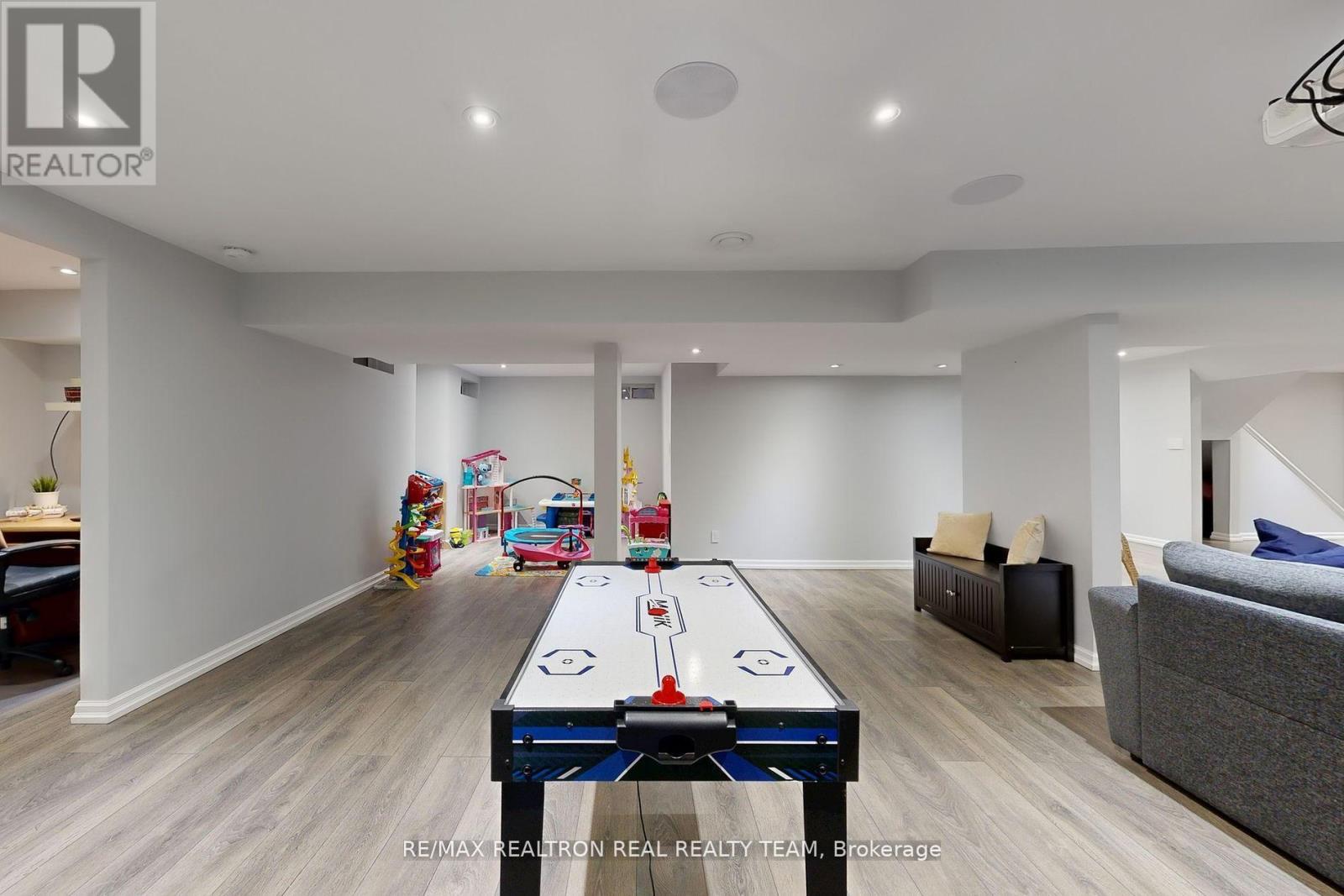 89 Cachet Boulevard, Whitby, Ontario  L1M 2E2 - Photo 38 - E12433146