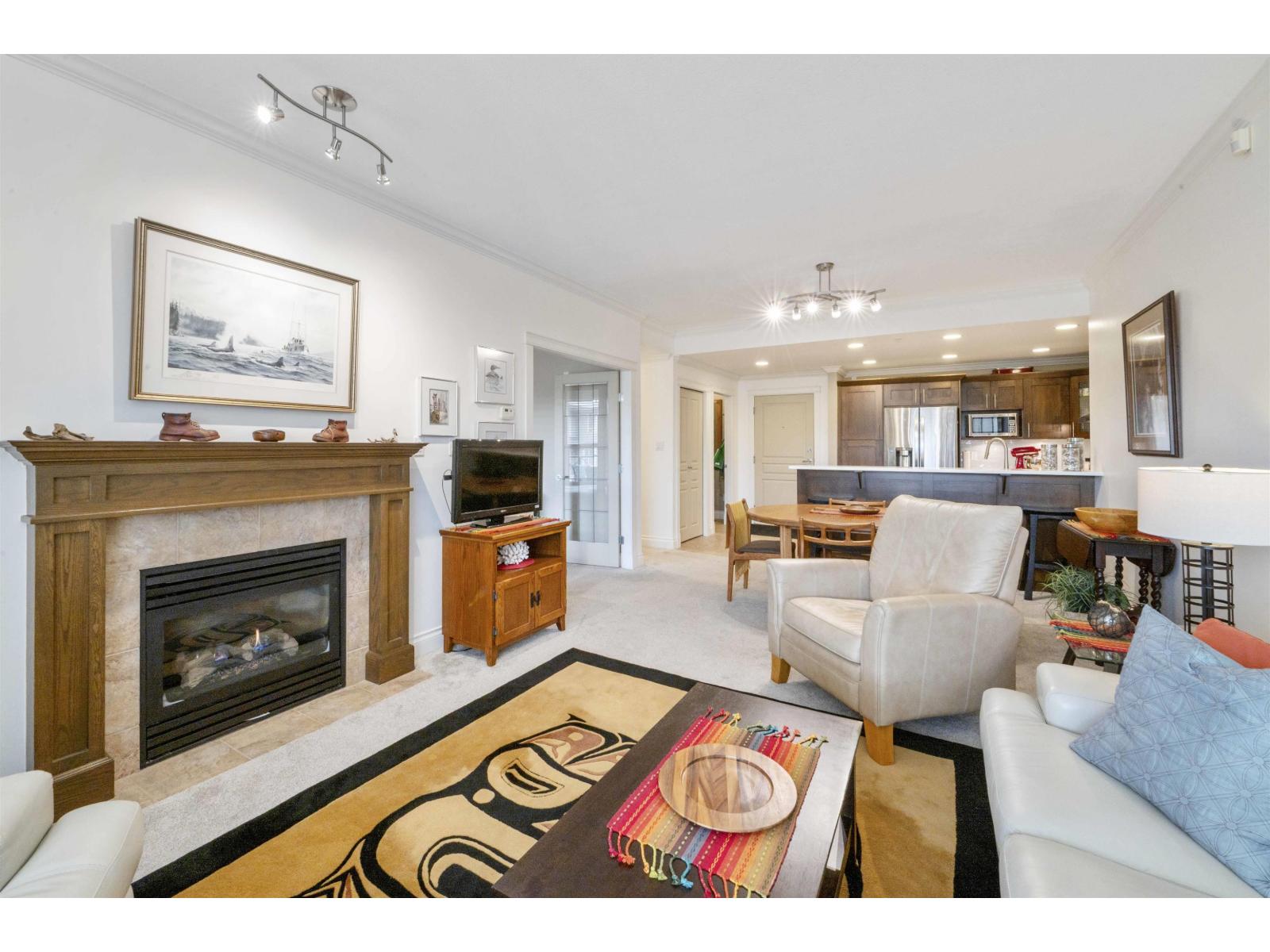 407 1787 154 Street, Surrey, British Columbia  V4A 4S1 - Photo 1 - R3053170