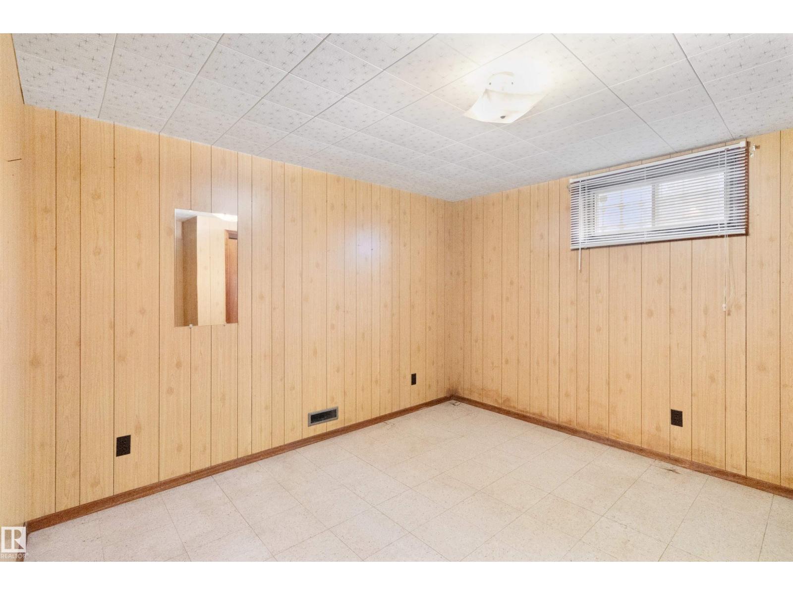 13015 81 St Nw, Edmonton, Alberta  T5C 1N3 - Photo 35 - E4460006