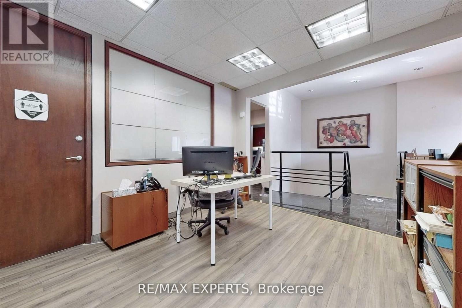 18 (1st & 2nd Floor) - 30 Wertheim Court, Richmond Hill, Ontario  L4B 1B9 - Photo 29 - N12433096