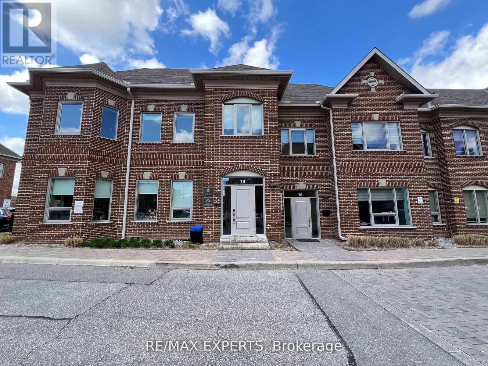 18 (LOWER) - 30 WERTHEIM COURT, Richmond Hill, Ontario