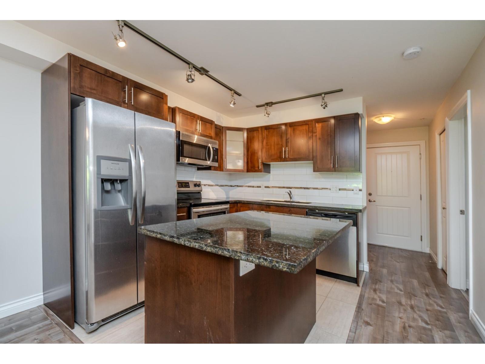 112 5650 201A STREET, Langley, British Columbia