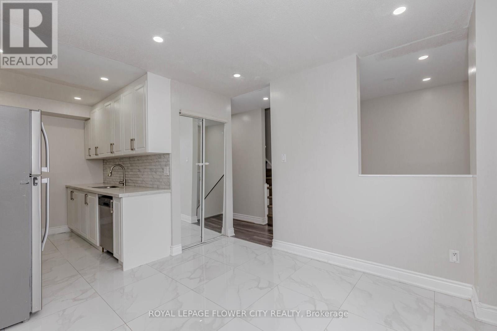 61 - 47 Franklin Court, Brampton, Ontario  L6T 3Z1 - Photo 13 - W12433080
