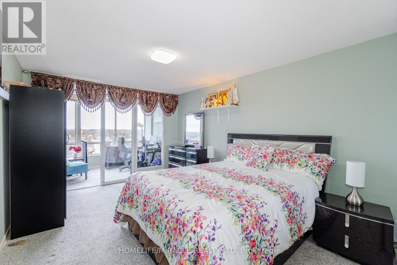 1705 - 26 Hanover Road, Brampton, Ontario  L6S 4T2 - Photo 24 - W12433084