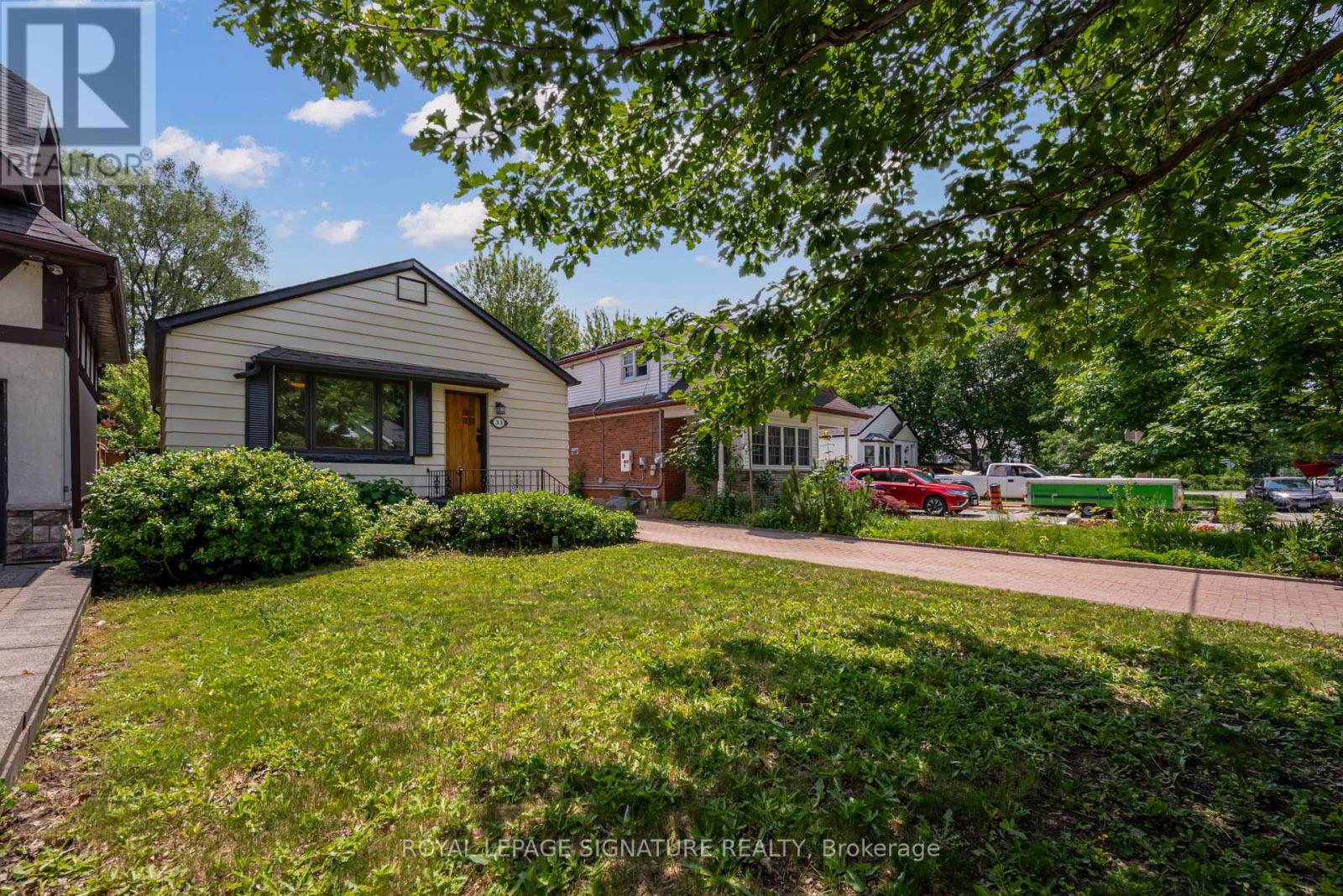 33 Ash Crescent, Toronto, Ontario  M8W 1E4 - Photo 1 - W12433091