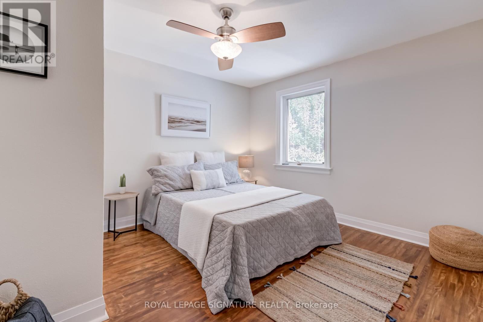 33 Ash Crescent, Toronto, Ontario  M8W 1E4 - Photo 12 - W12433091