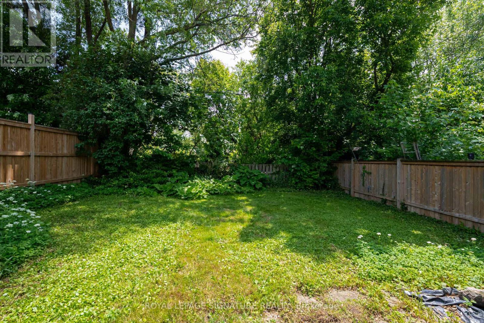 33 Ash Crescent, Toronto, Ontario  M8W 1E4 - Photo 29 - W12433091