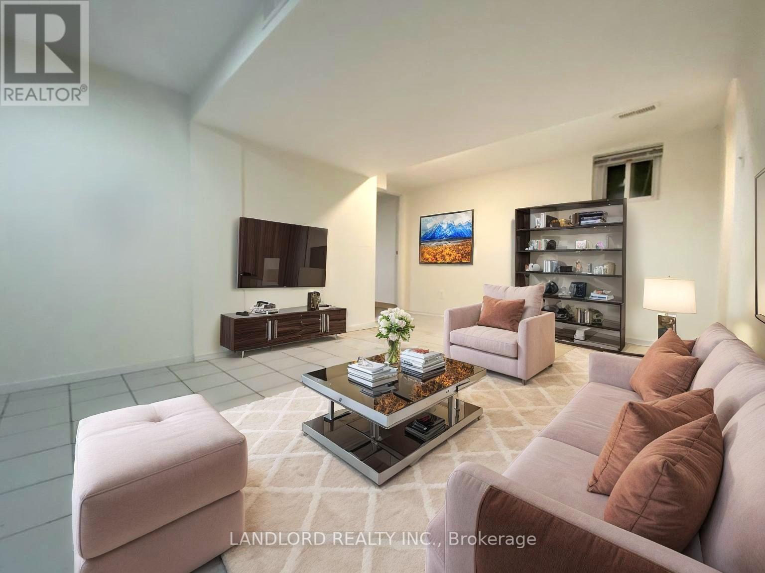 Lower - 92 Holwood Avenue, Toronto, Ontario  M6M 1P6 - Photo 1 - W12433104
