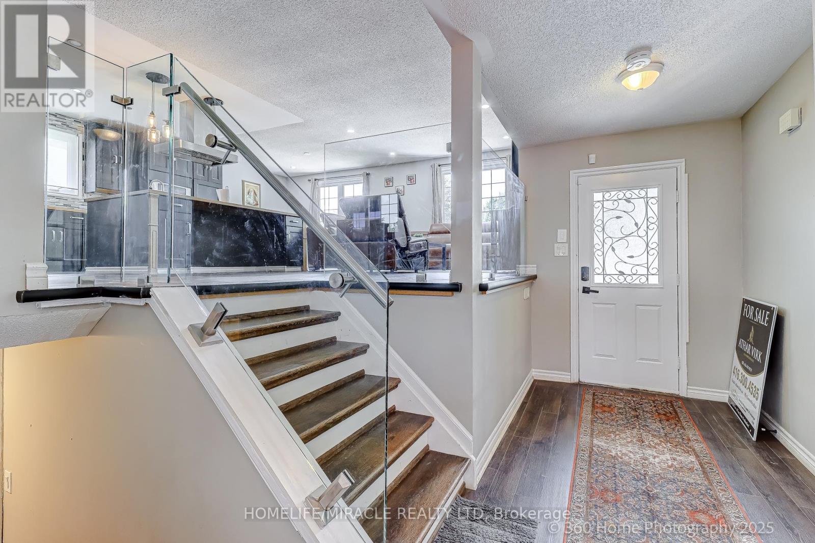 82 Goldgate Crescent, Orangeville, Ontario  L9W 4B8 - Photo 4 - W12433145