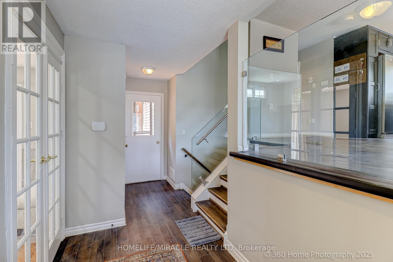 82 Goldgate Crescent, Orangeville, Ontario  L9W 4B8 - Photo 5 - W12433145
