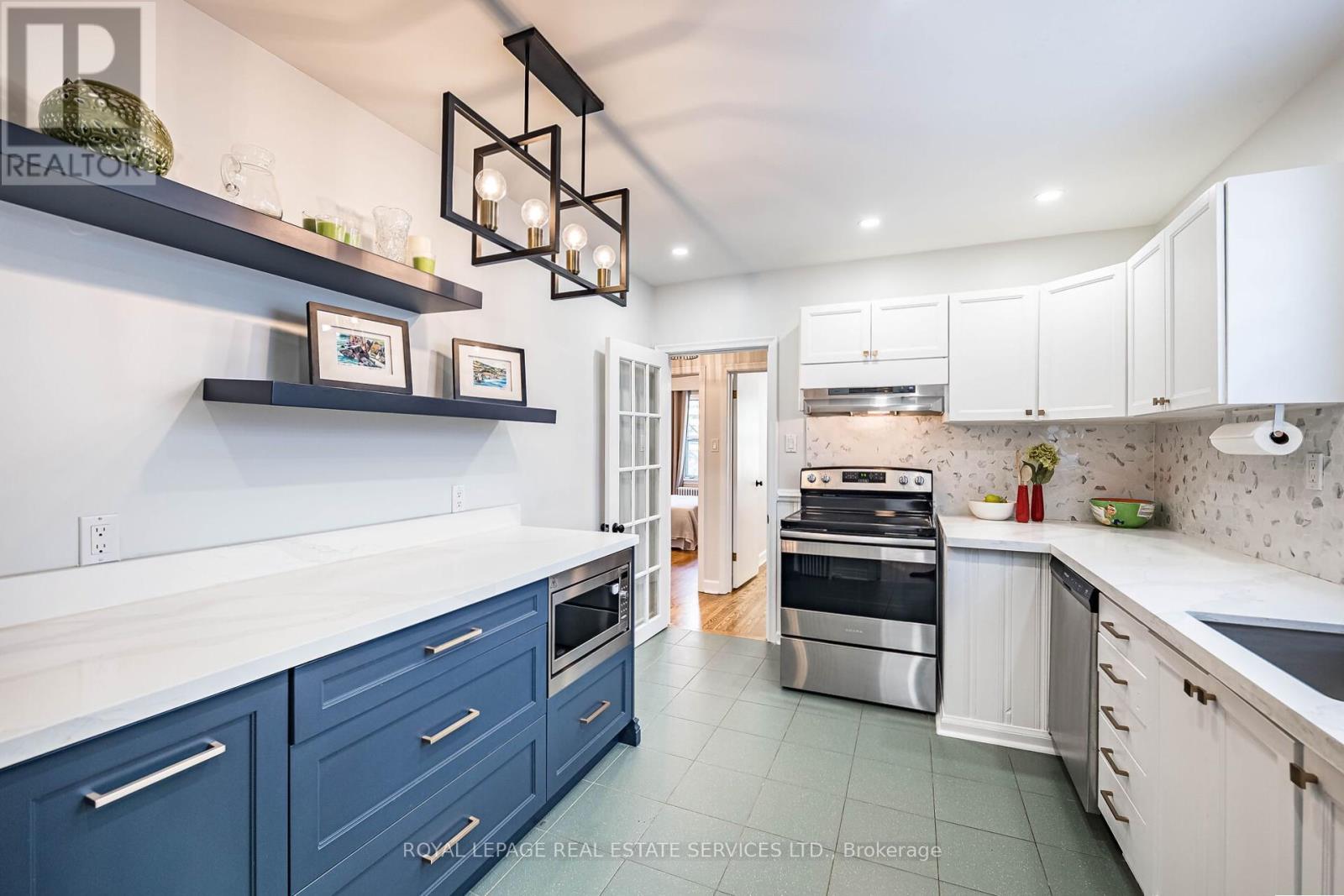 6 Twelfth Street, Toronto, Ontario  M8V 3G7 - Photo 10 - W12433164