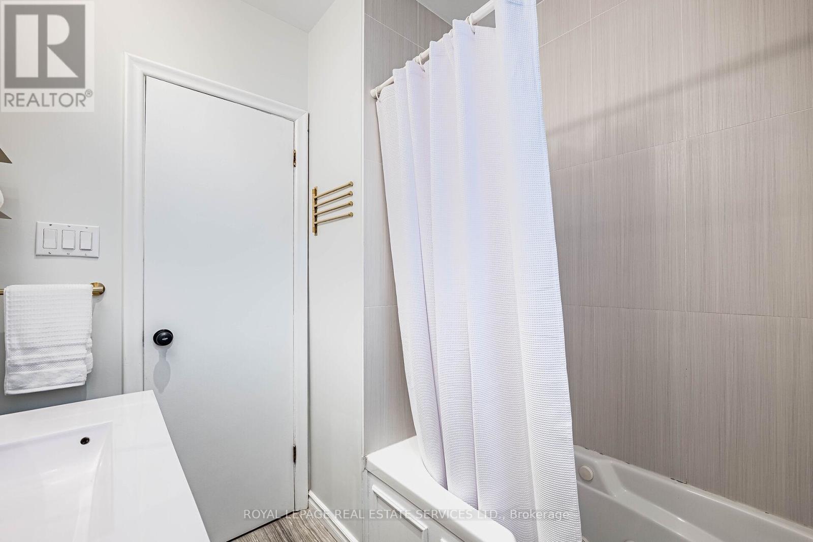 6 Twelfth Street, Toronto, Ontario  M8V 3G7 - Photo 22 - W12433164