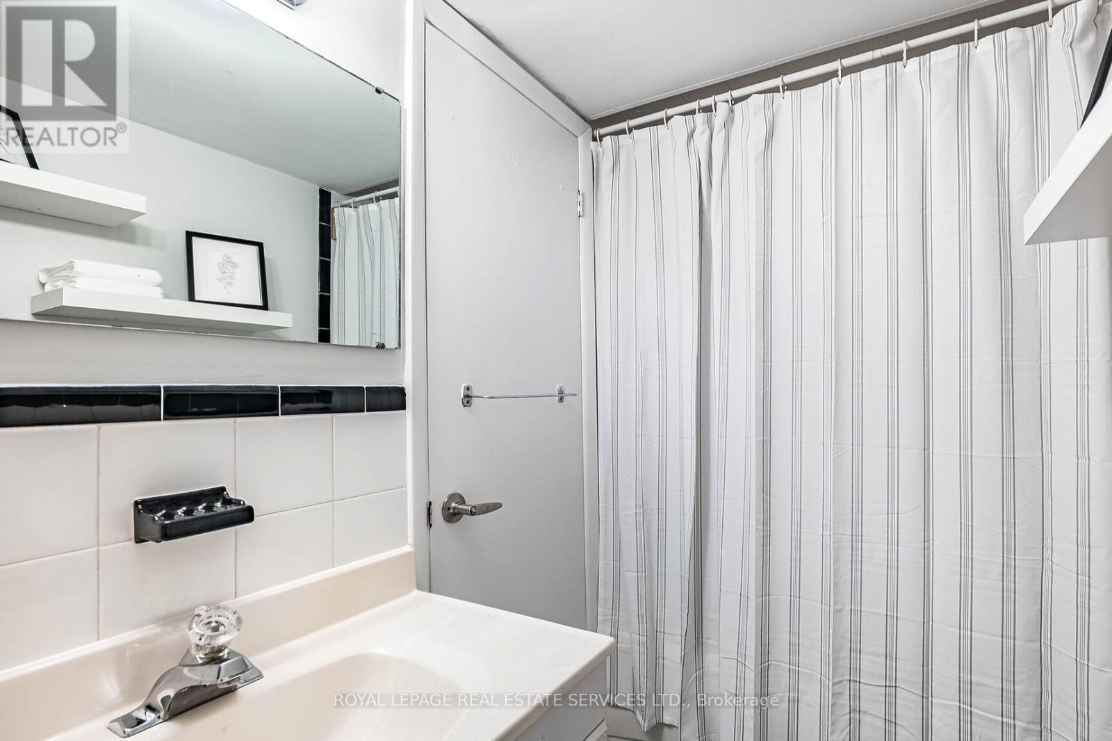 6 Twelfth Street, Toronto, Ontario  M8V 3G7 - Photo 37 - W12433164