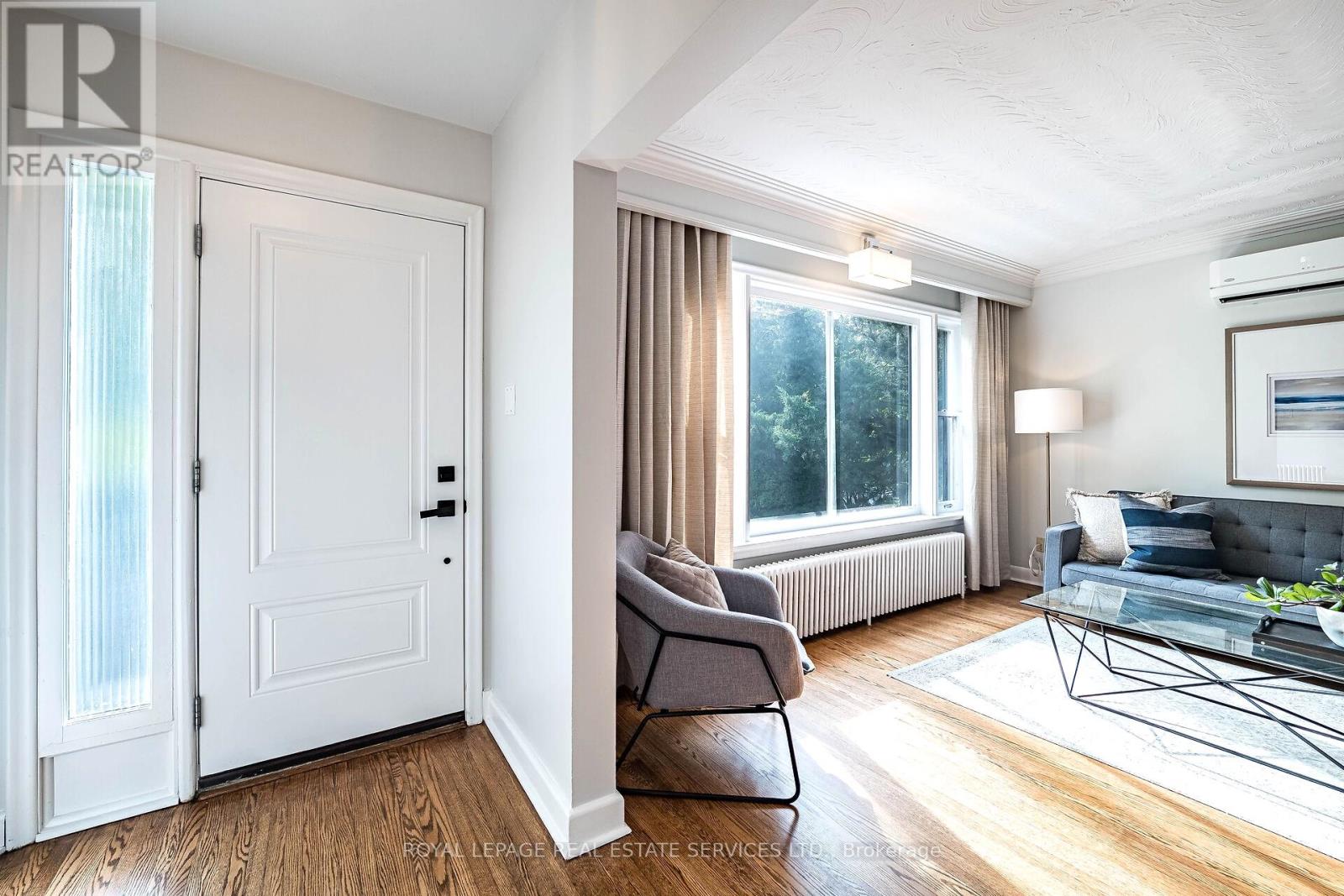 6 Twelfth Street, Toronto, Ontario  M8V 3G7 - Photo 6 - W12433164