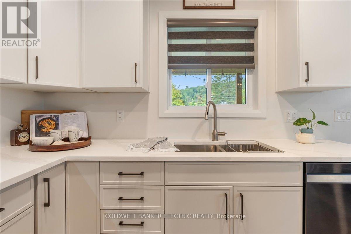 706 Percy Boom Road, Trent Hills, Ontario  K0L 1L0 - Photo 9 - X12433192
