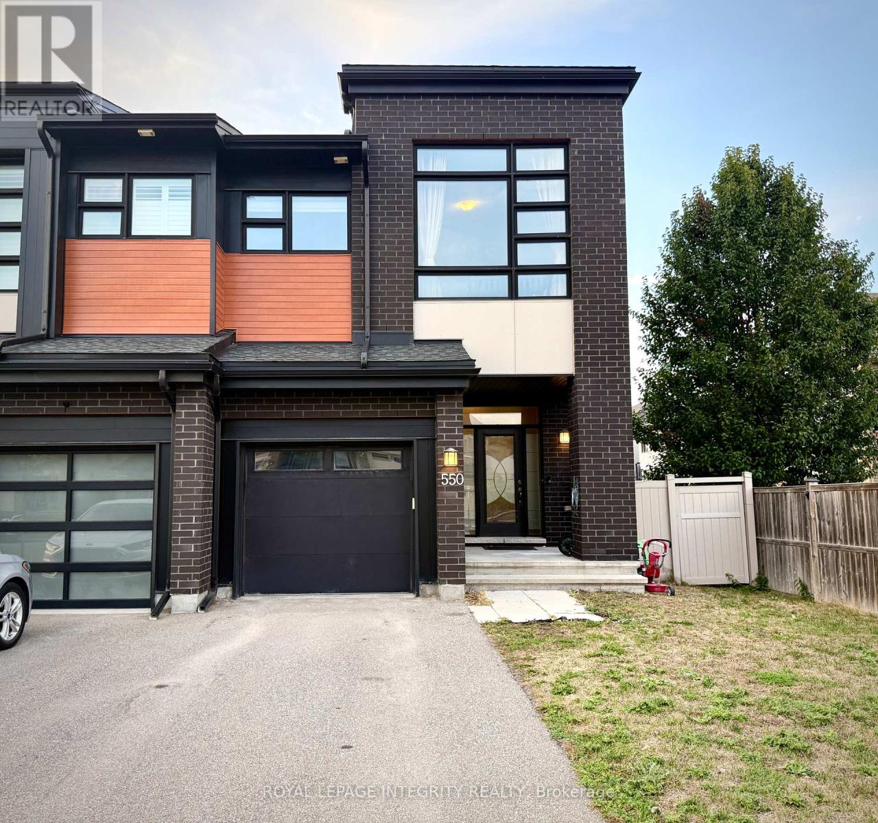 550 BORBRIDGE AVENUE, ottawa, Ontario