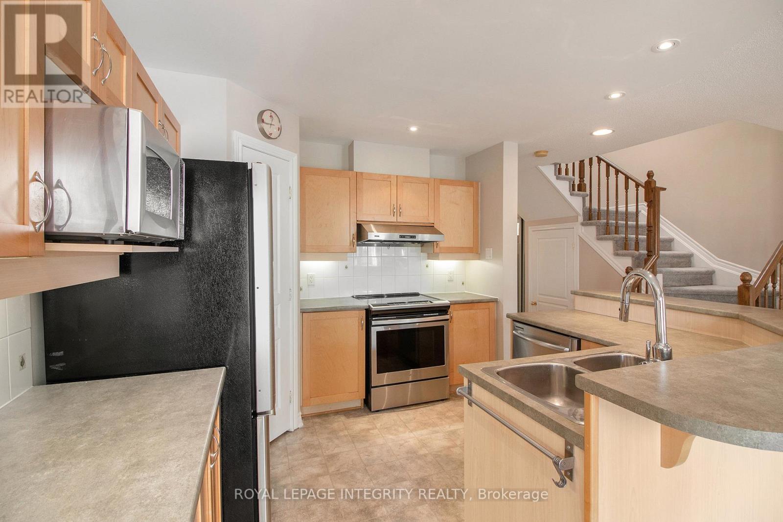 2080 Melette Crescent, Ottawa, Ontario  K4A 4X2 - Photo 12 - X12433203
