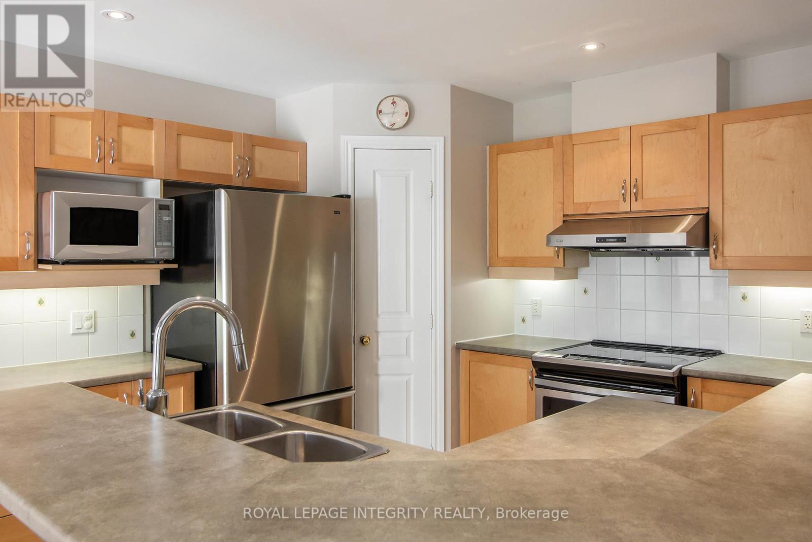 2080 Melette Crescent, Ottawa, Ontario  K4A 4X2 - Photo 13 - X12433203