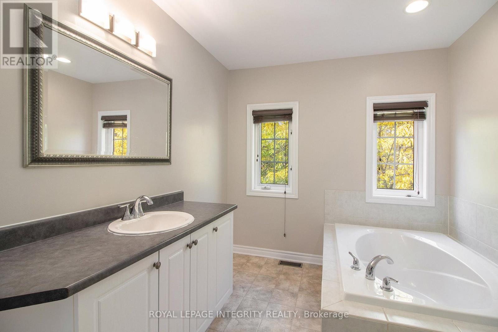 2080 Melette Crescent, Ottawa, Ontario  K4A 4X2 - Photo 19 - X12433203