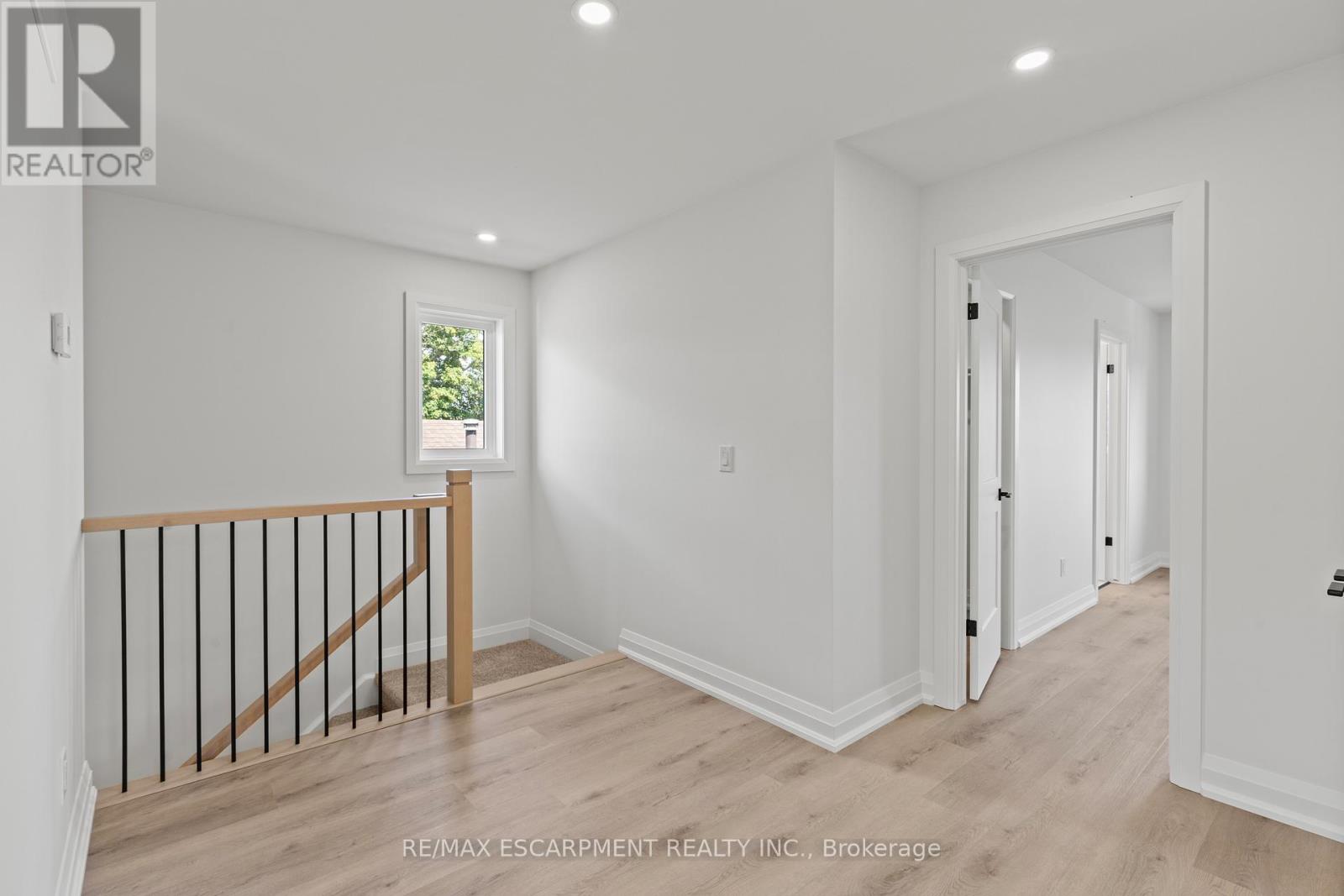 78 Knoll Street, Port Colborne, Ontario  L3K 5A6 - Photo 18 - X12433179