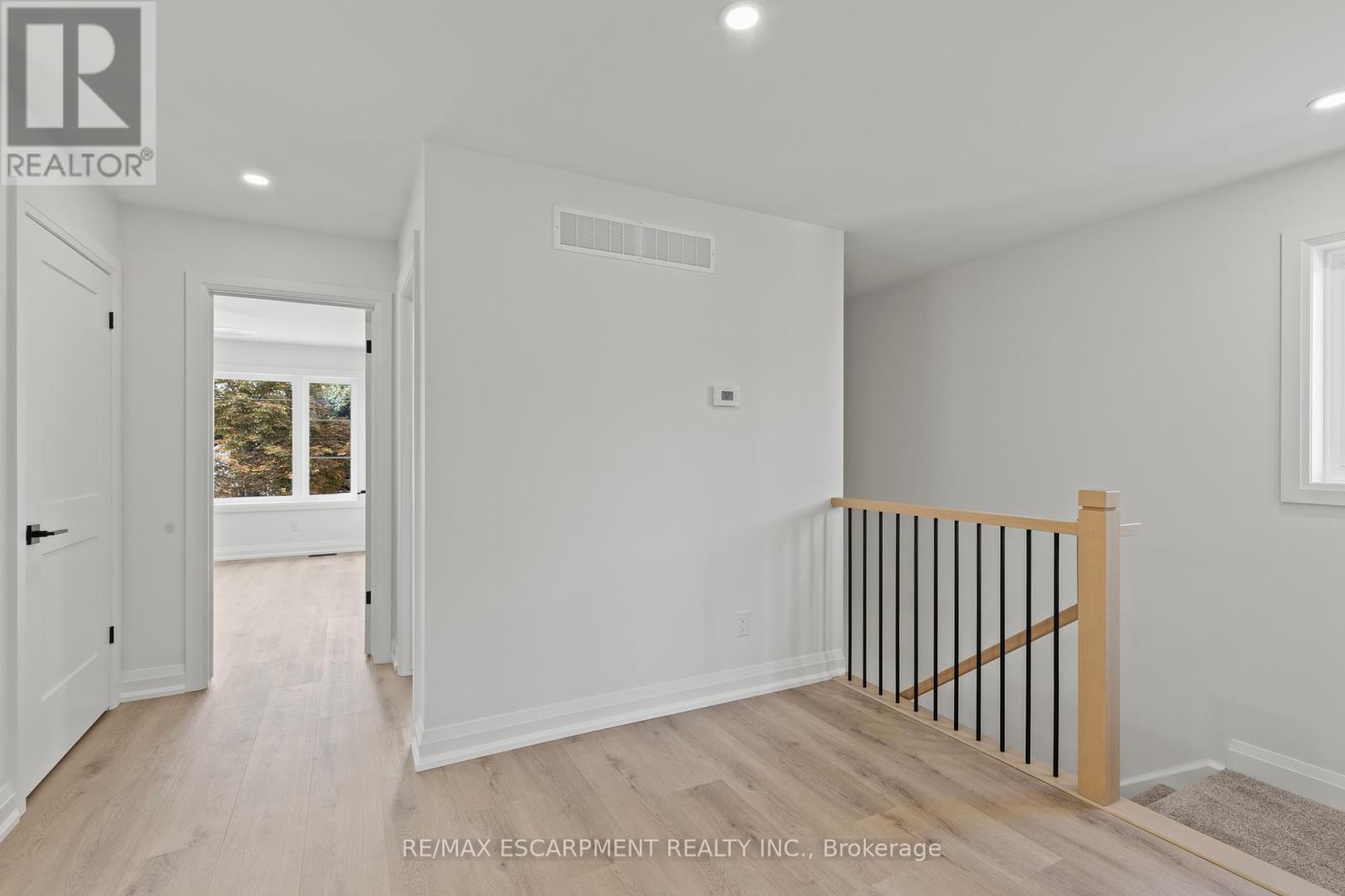 78 Knoll Street, Port Colborne, Ontario  L3K 5A6 - Photo 19 - X12433179