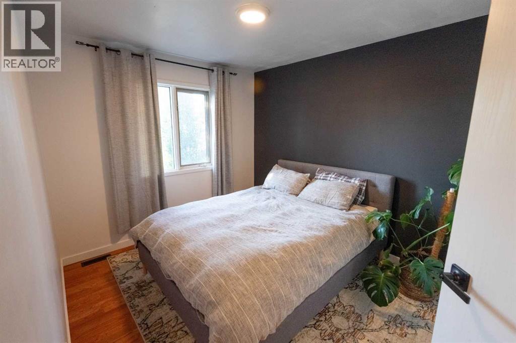 33 Sundown Close Se, Calgary, Alberta  T2X 2X3 - Photo 15 - A2245531