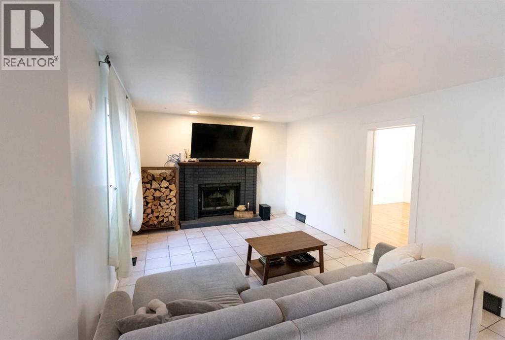 33 Sundown Close Se, Calgary, Alberta  T2X 2X3 - Photo 8 - A2245531