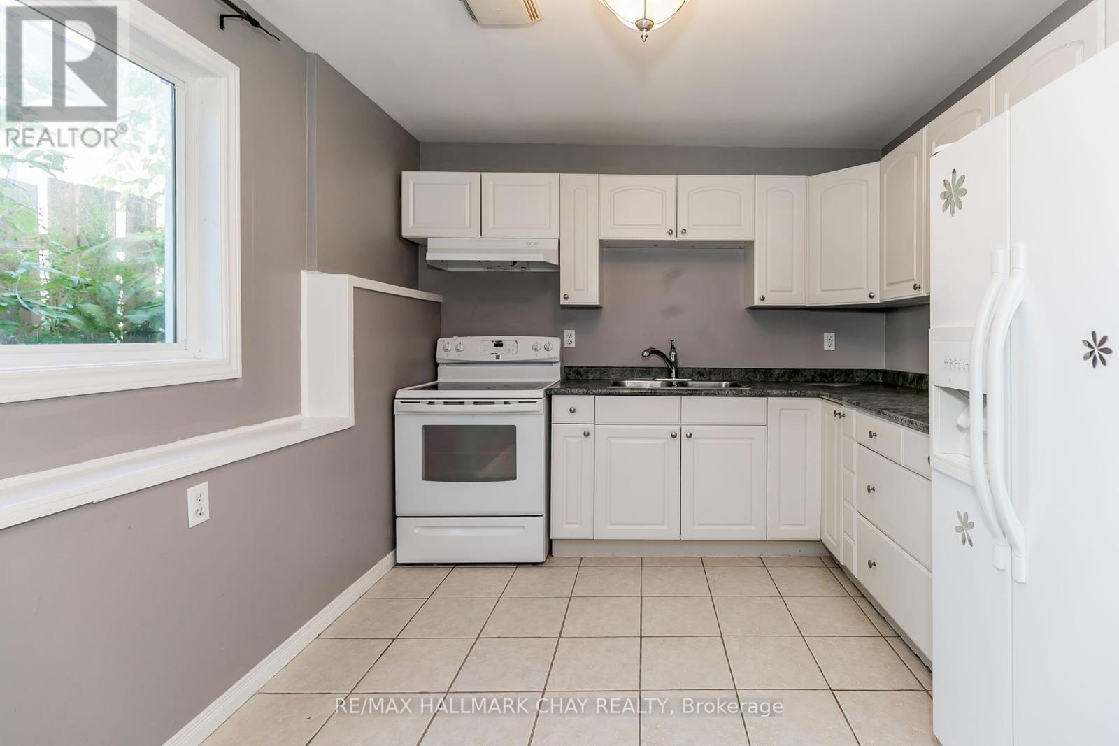 226 Queen Street, Midland, Ontario  L4R 3H1 - Photo 32 - S12280489