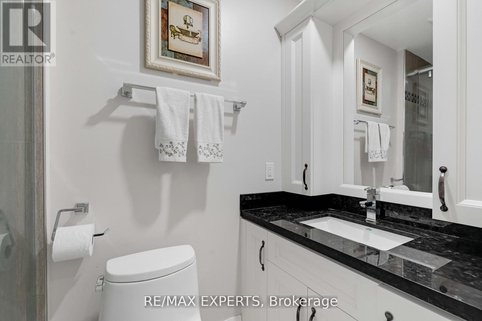 19 Kenora Crescent, Toronto, Ontario  M6M 1C5 - Photo 16 - W12359042