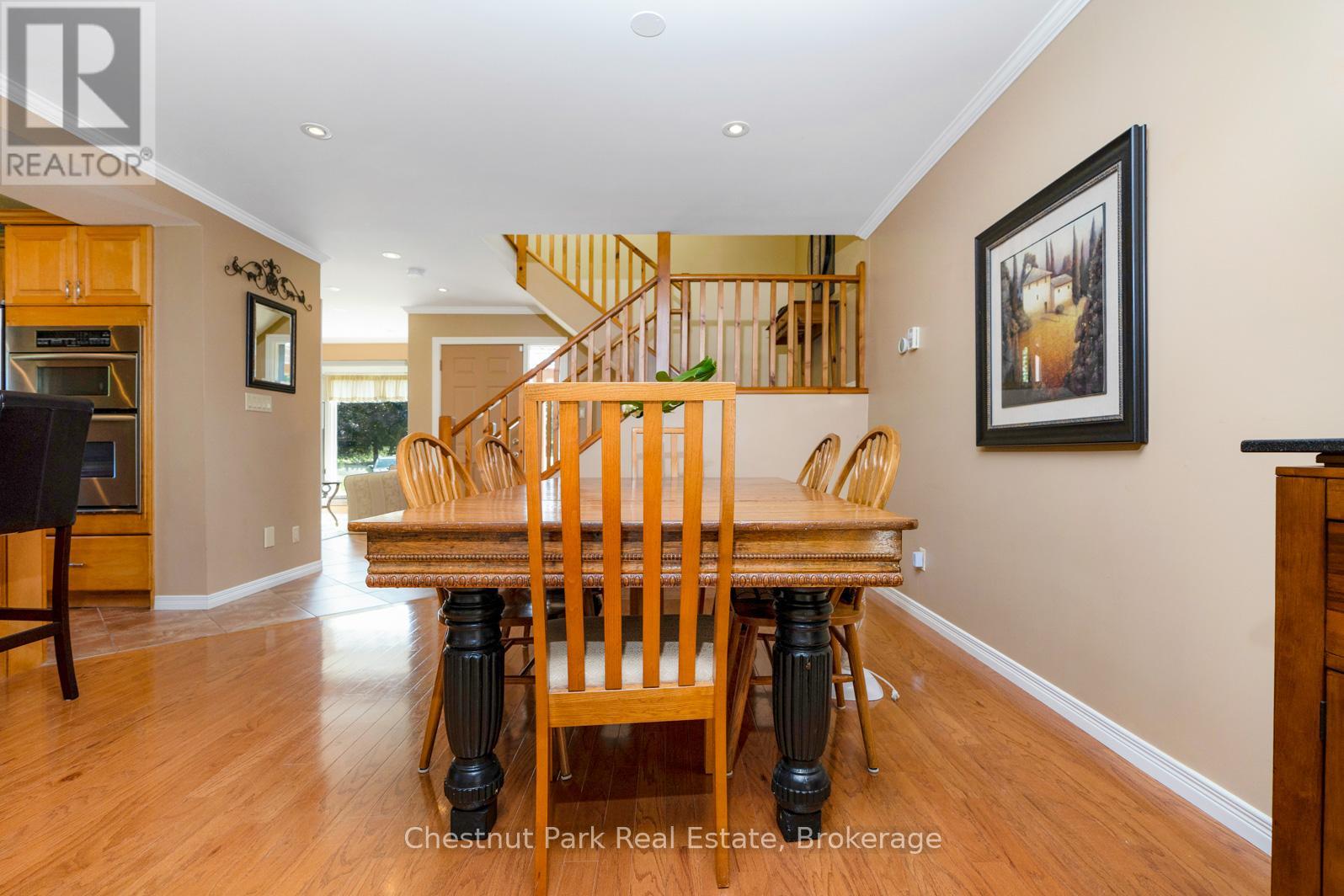 110 Laurie's Court, Blue Mountains, Ontario  L9Y 0L4 - Photo 9 - X12433085