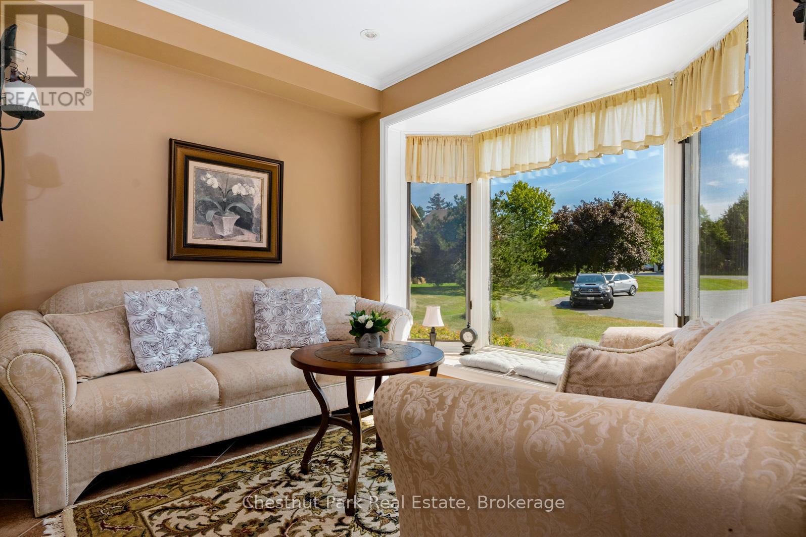 110 Laurie's Court, Blue Mountains, Ontario  L9Y 0L4 - Photo 6 - X12433085