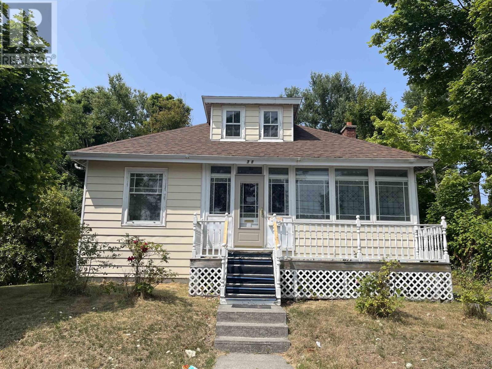 36 Lower Mclean Street, Glace Bay, Nova Scotia  B1A 2K7 - Photo 1 - 202520171