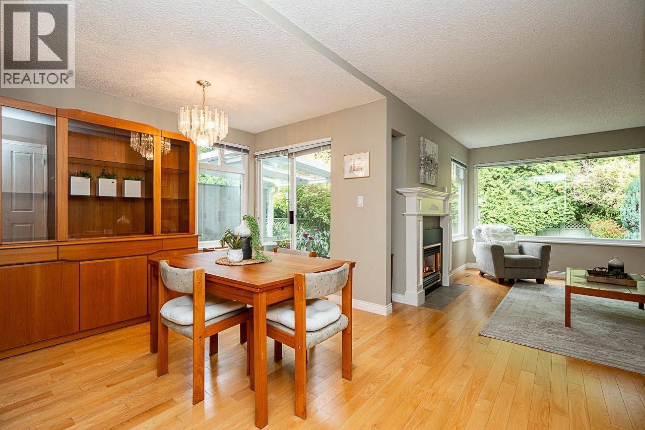 3799 Garden Grove Drive, Burnaby, British Columbia  V5G 4A5 - Photo 9 - R3053269