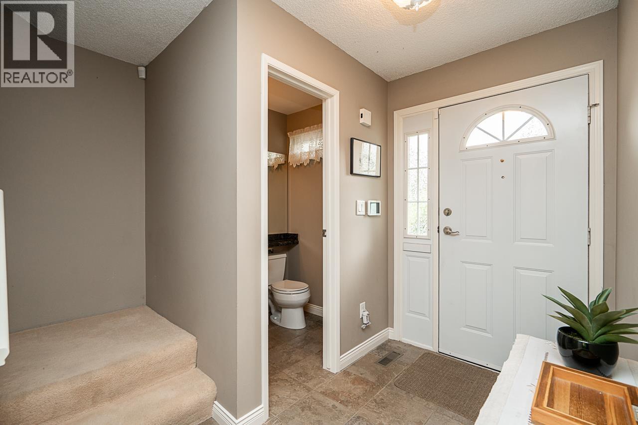 3799 Garden Grove Drive, Burnaby, British Columbia  V5G 4A5 - Photo 4 - R3053269