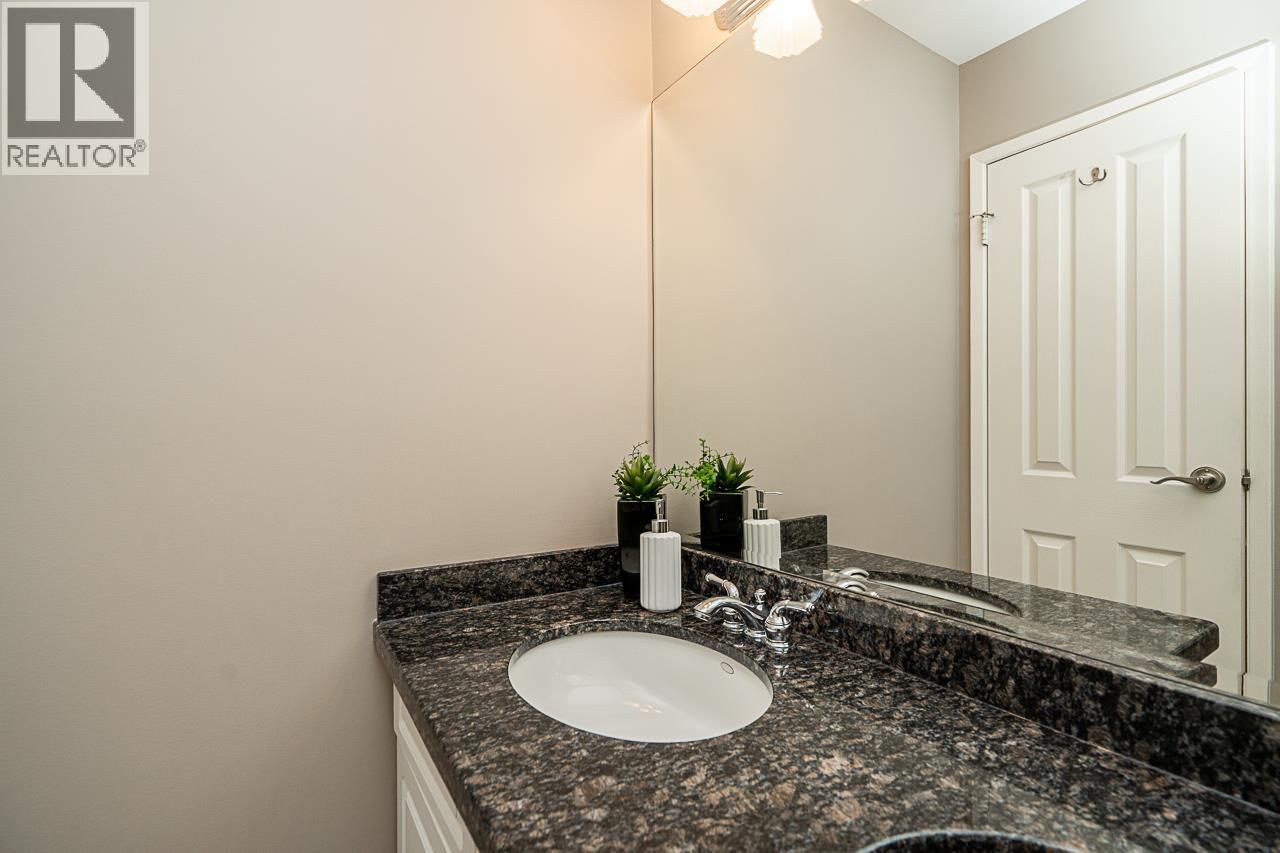 3799 Garden Grove Drive, Burnaby, British Columbia  V5G 4A5 - Photo 15 - R3053269