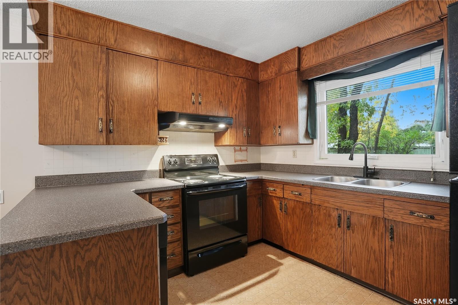 11 Moxon Crescent, Saskatoon, Saskatchewan  S7H 3B8 - Photo 10 - SK019596
