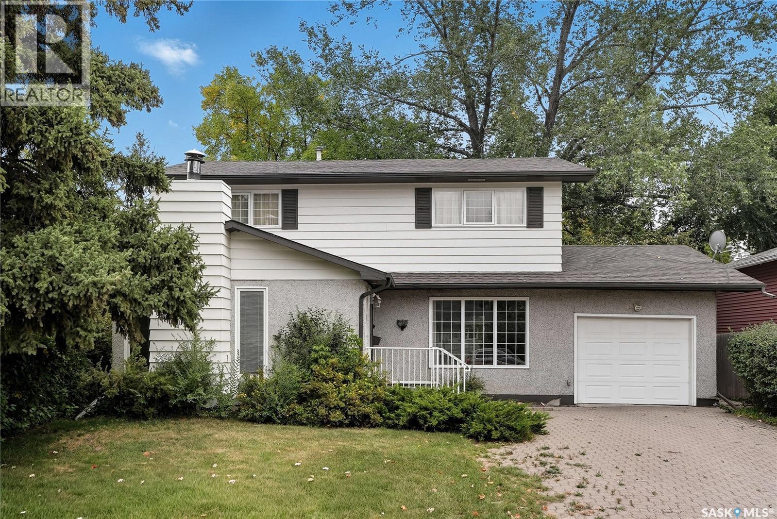 11 Moxon Crescent, Saskatoon, Saskatchewan  S7H 3B8 - Photo 2 - SK019596