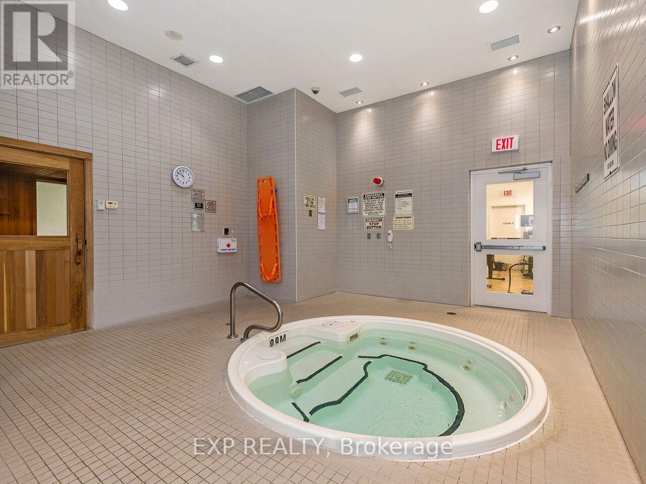 911 - 90 Stadium Road S, Toronto, Ontario  M5V 3W5 - Photo 41 - C12433212