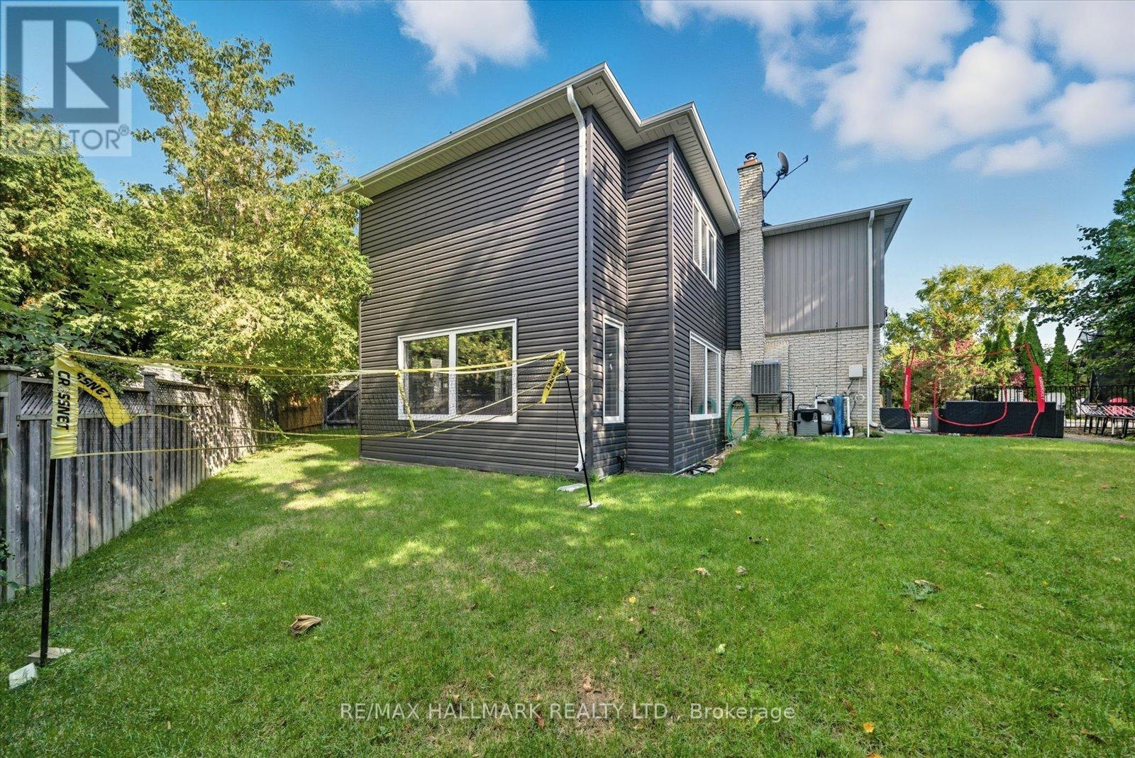 11 Avondale Crescent, Markham, Ontario  L3P 2J9 - Photo 49 - N12432590