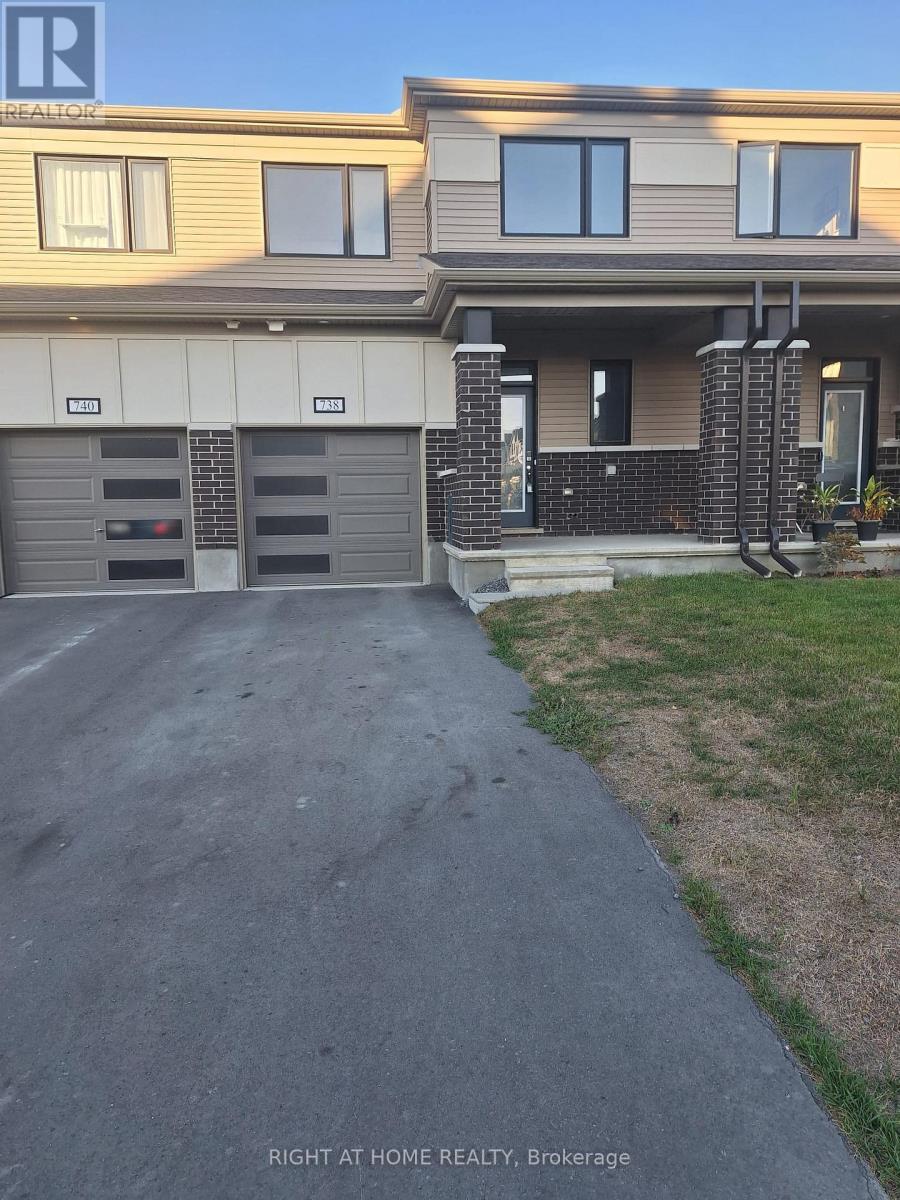 738 QUILTER ROW, Ottawa, Ontario