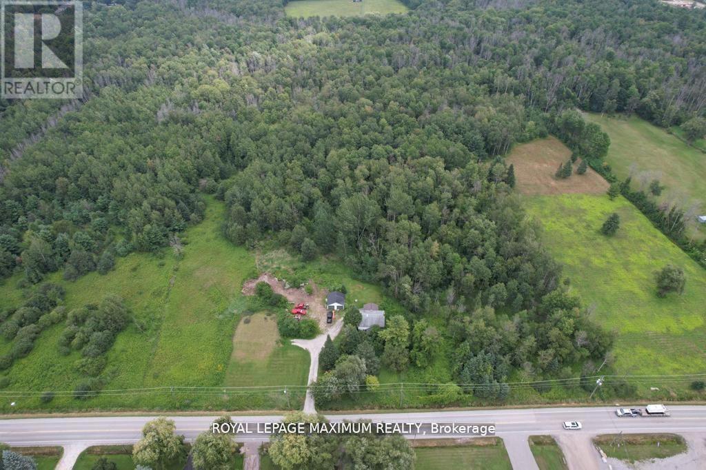 20223 Bathurst Street, East Gwillimbury, Ontario  L9N 1N3 - Photo 8 - N12433213